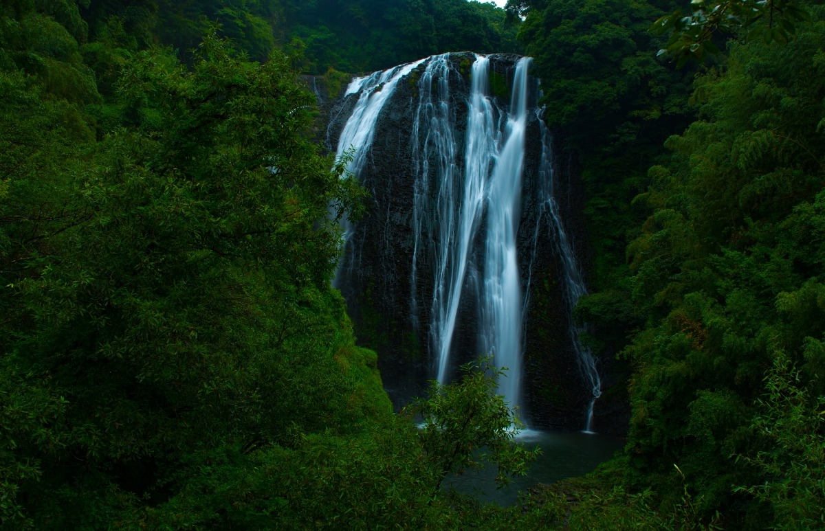 日本の滝100選の絶景スポット – みんなの絶景スポット