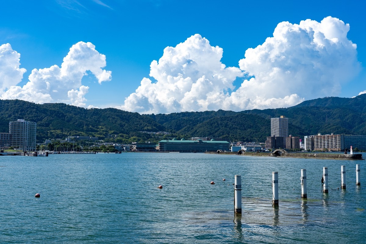 自然の歌声のような美しい音色。 湖の願いを奏でる「琵琶湖よし笛」。 | Good Sign - よいきざし
