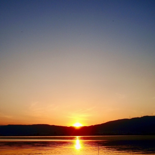 諏訪湖と夕陽