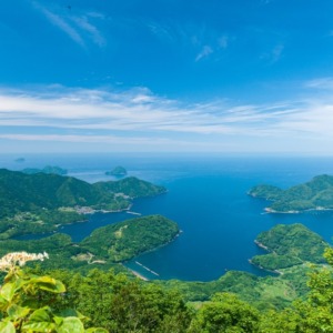 青葉山（若狭富士）西峰山頂からみる若狭湾の絶景