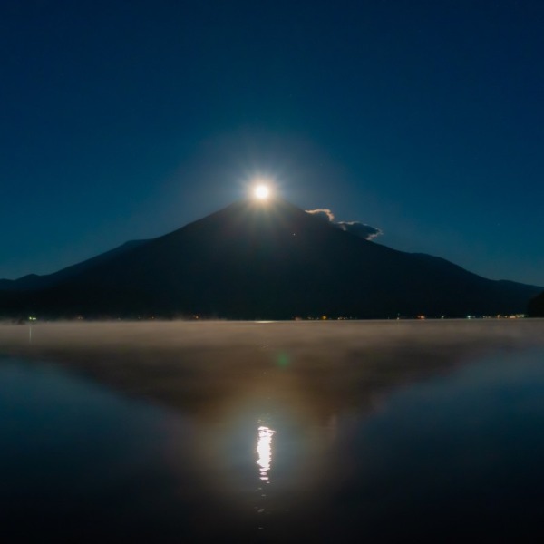 沈むパール富士（山中湖）