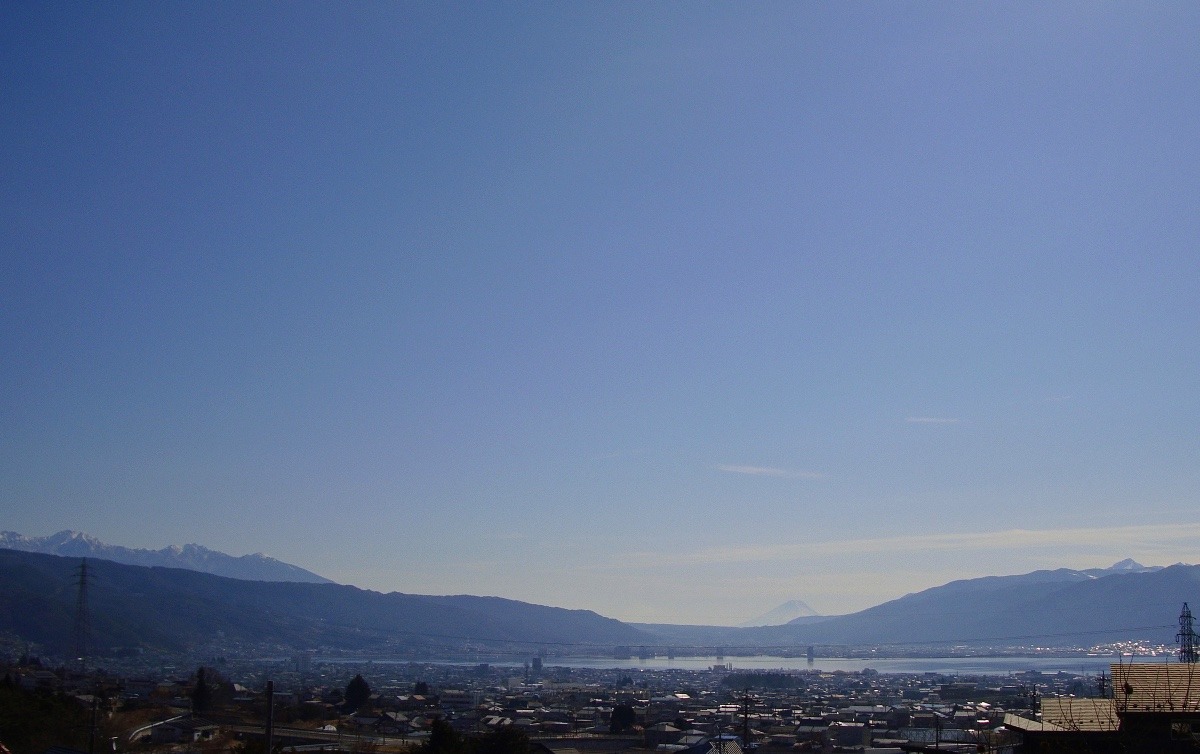 諏訪湖と百名山トリオです。