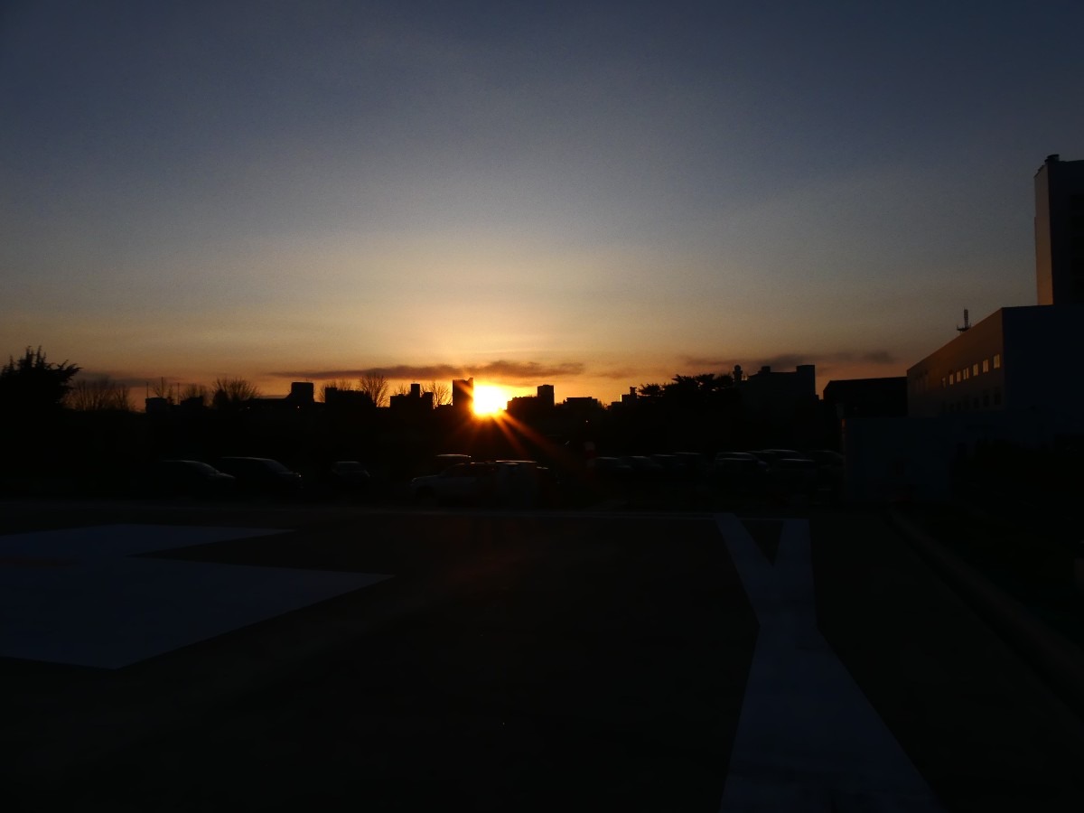 ヘリポートから見える夕陽