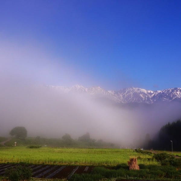 白虹（霧虹）と白馬連峰