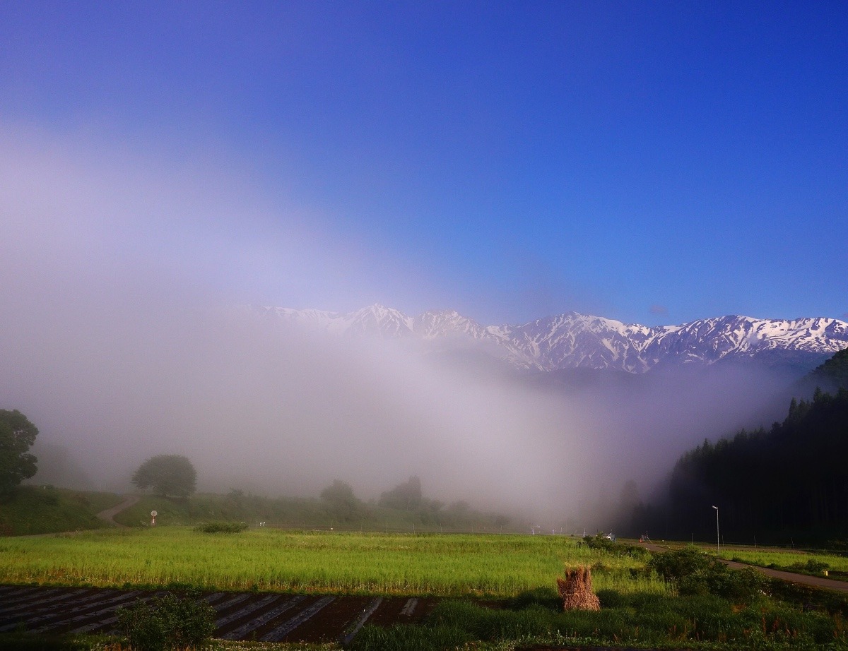 白虹（霧虹）と白馬連峰